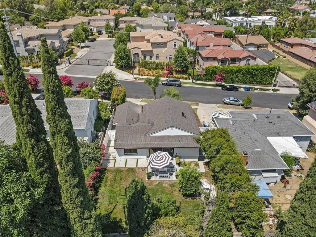 Tarzana, California 91356, United States, 3 Bedrooms Bedrooms, ,2 BathroomsBathrooms,Residential,Active,80743