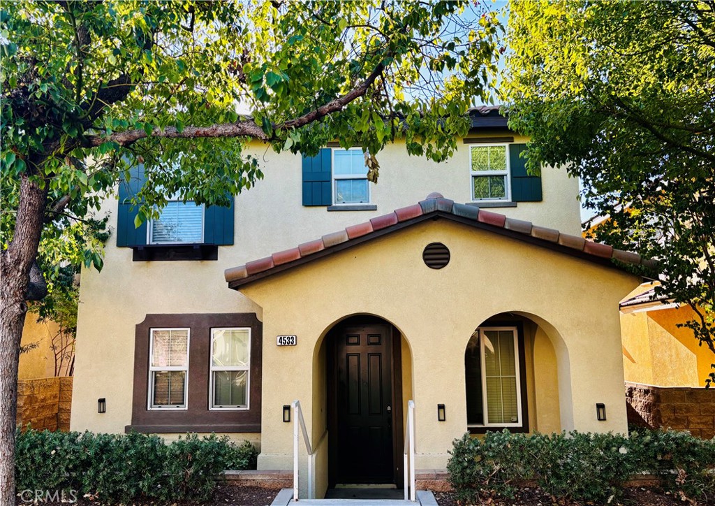 Welcome to your dream rental home in the highly sought-after Redington community in Riverside! This charming detached two-story retreat features 3 bedrooms and 3 baths with plenty of room for comfort and style. The inviting living room boasts elegant tile flooring, while the updated kitchen shines with gorgeous granite countertops—perfect for culinary creativity.
Downstairs laundry room complete with a unique barn door, paired with a stylish half bath on the main level. Upstairs, discover two spacious bedrooms sharing a well-appointed bath, plus a spacious primary suite featuring a large walk-in closet that truly elevates your living experience.
Outside, entertain or simply relax on the beautiful patio, complete with a large storage unit for all your outdoor essentials. A detached three-car garage provides ample parking and storage solutions.
Located close to top-rated schools, shopping, and downtown Riverside, you’ll have everything you need right at your doorstep. The community also offers a fantastic pool area and playground, perfect for family fun.
Don’t miss out on this gem—schedule your viewing today as this incredible rental won’t last long! (No pets allowed.)