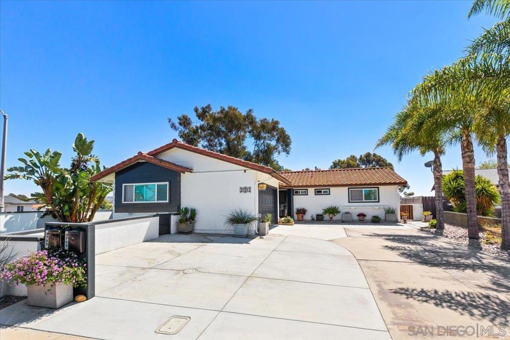 3753 55 Holiday Ct
