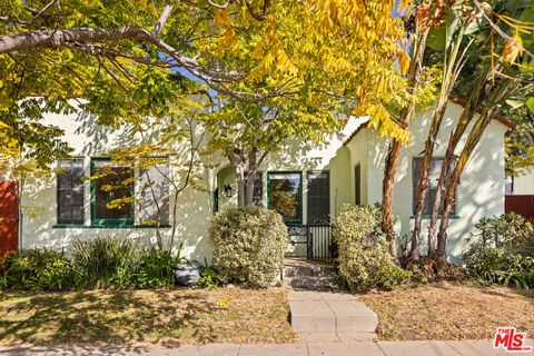 Photo of 1708 GLYNDON Avenue, Venice, CA 90291 (MLS # 25617569)