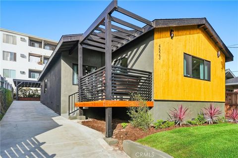 Photo of 4523 Lexington, Los Angeles, CA 90029 (MLS # PW26025573)