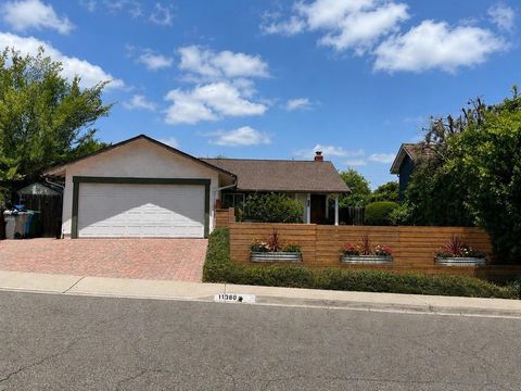 Photo of 11380 Paseo Albacete, San Diego, CA 92129 (MLS # 260013131SD)