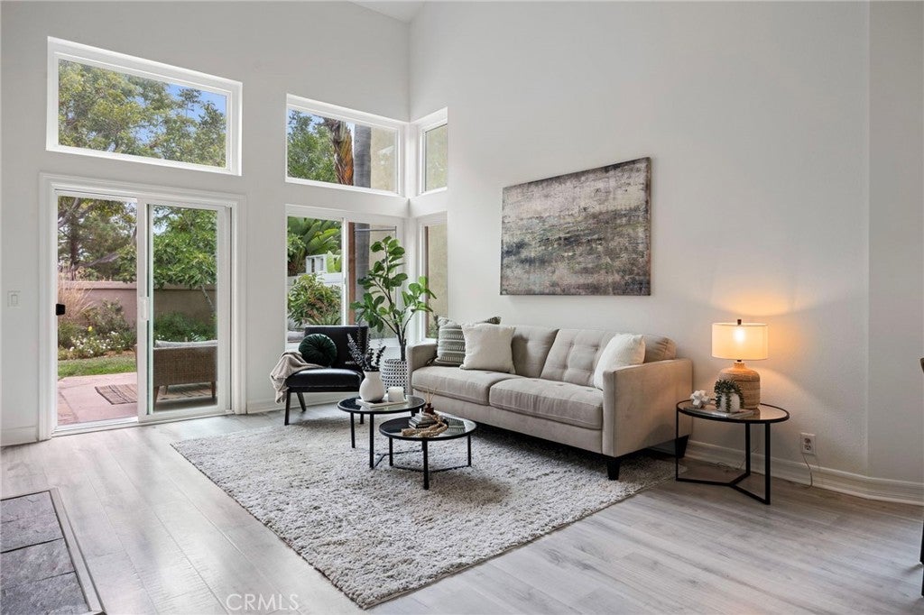 35 Del Perlatto, Irvine CA 92614 - Photo 9
