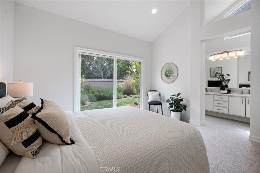 35 Del Perlatto, Irvine CA 92614 - Photo 18