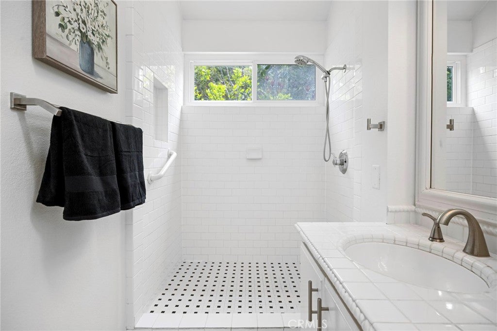35 Del Perlatto, Irvine CA 92614 - Photo 20