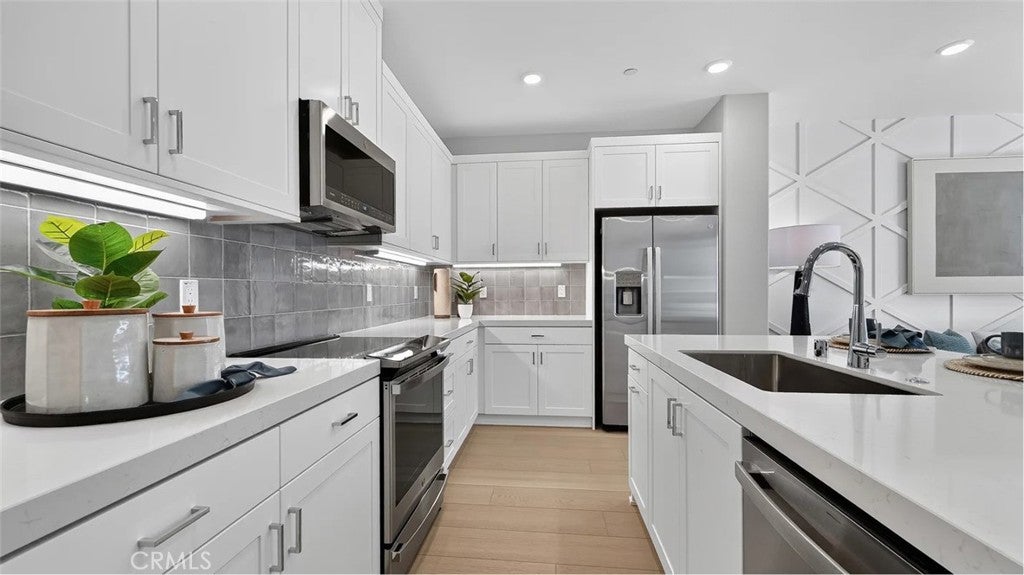 500 Park Drive 18