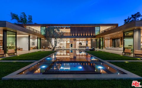 Photo of 9705 Oak Pass Road, Beverly Hills, CA 90210 (MLS # 25505925)