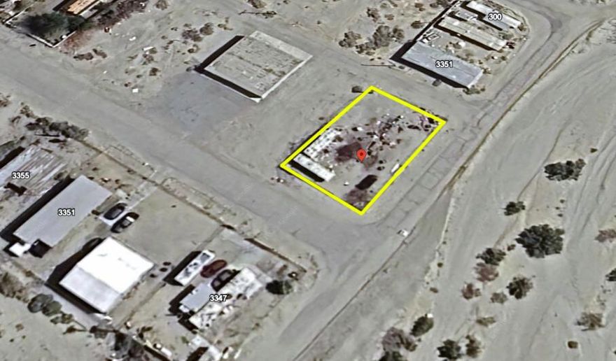 Excellent opportunity to own a small commercial lot Salton Sea Beach. Located on Cal Avenue, this property offers visibility and easy access, just minutes from highway 86 affordable price.Seller financing available 7% interest, 5 year term.