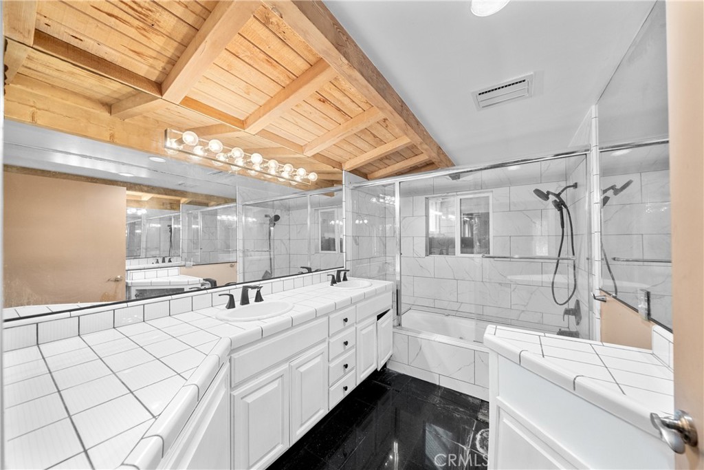 Village (TV) - Residential