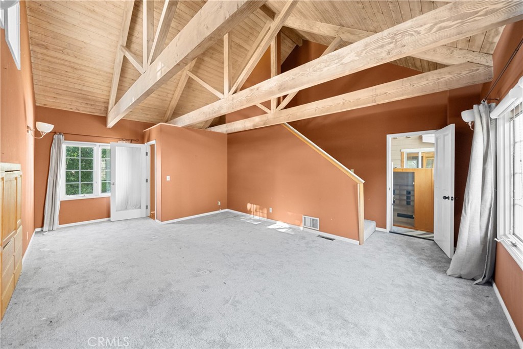 Village (TV) - Residential