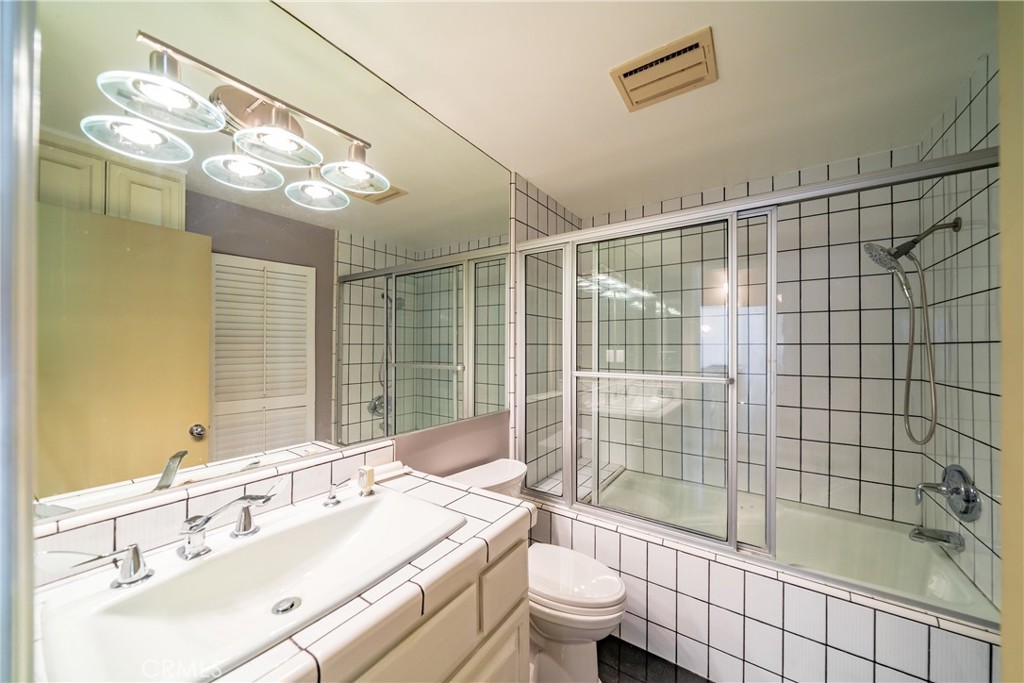 Village (TV) - Residential