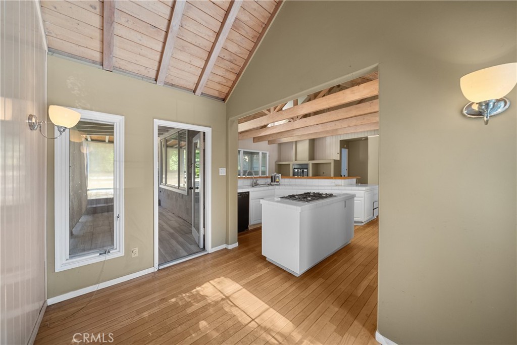 Village (TV) - Residential