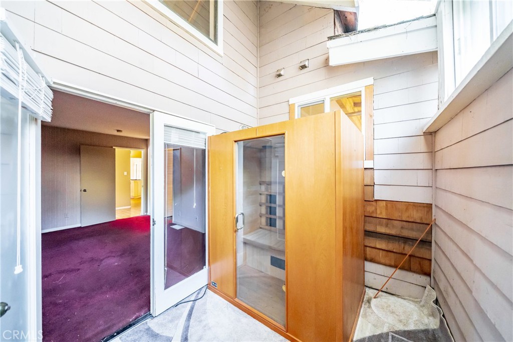 Village (TV) - Residential