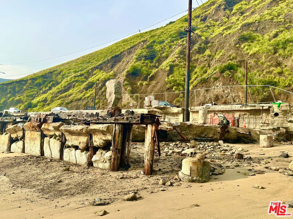 19240 Pacific Coast Highway