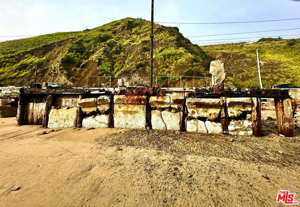 19240 Pacific Coast Highway