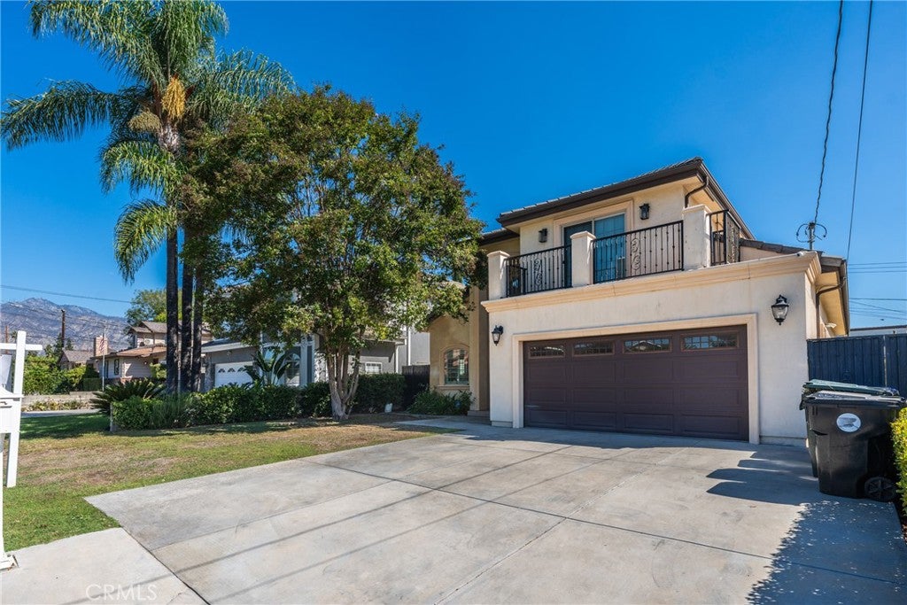 6522 N Golden West