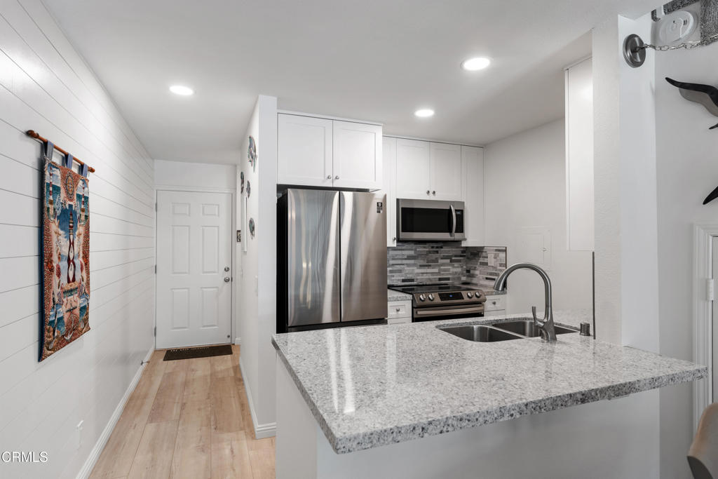 234 E Surfside Drive