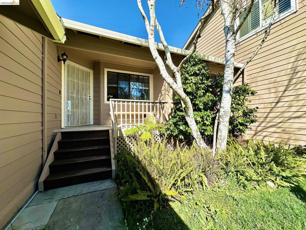 222 Manuel Ct