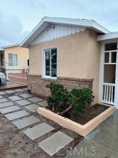 902 E Francis Avenue