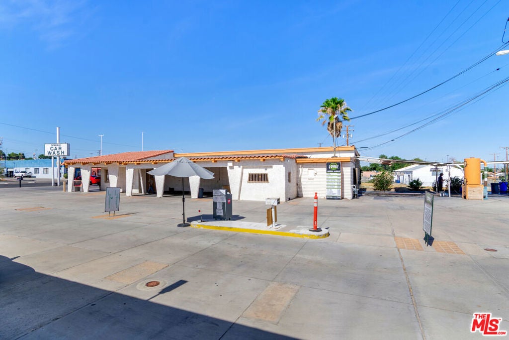 1421 W Main Street