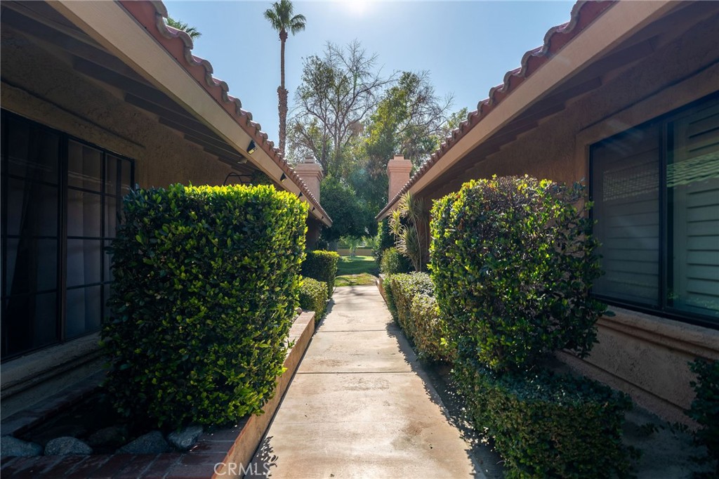 41644 Woodhaven Dr E