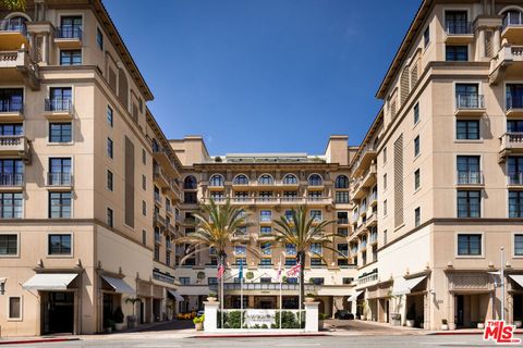 Photo of 225 N Canon Drive #7D, Beverly Hills, CA 90210 (MLS # 26839981)