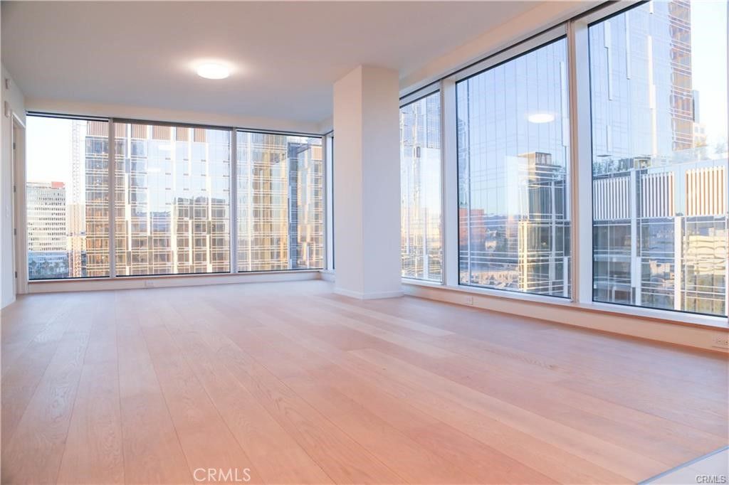 Photo of 889 Francisco Street #1909, Los Angeles, CA 90017 (MLS # WS26054132)