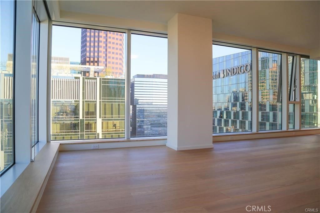 Photo of 889 Francisco Street #1909, Los Angeles, CA 90017 (MLS # WS26054132)