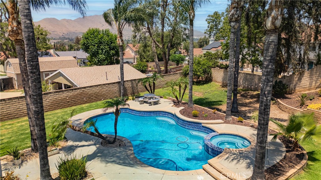 4758 Mount Abbott