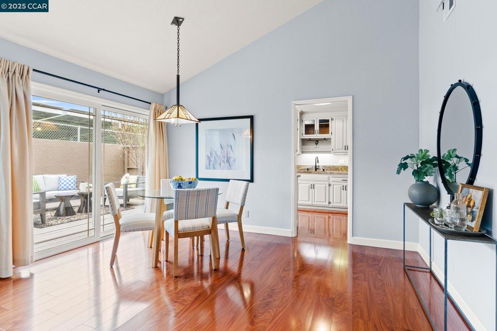 FLORESTA VILLAS - Residential