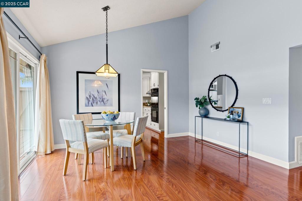 FLORESTA VILLAS - Residential