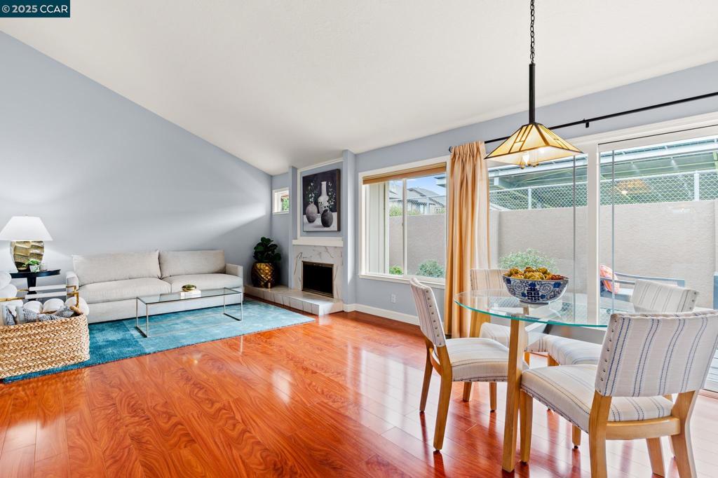 FLORESTA VILLAS - Residential