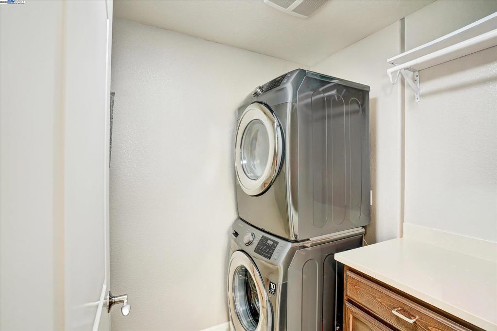 MONTAGE - Residential