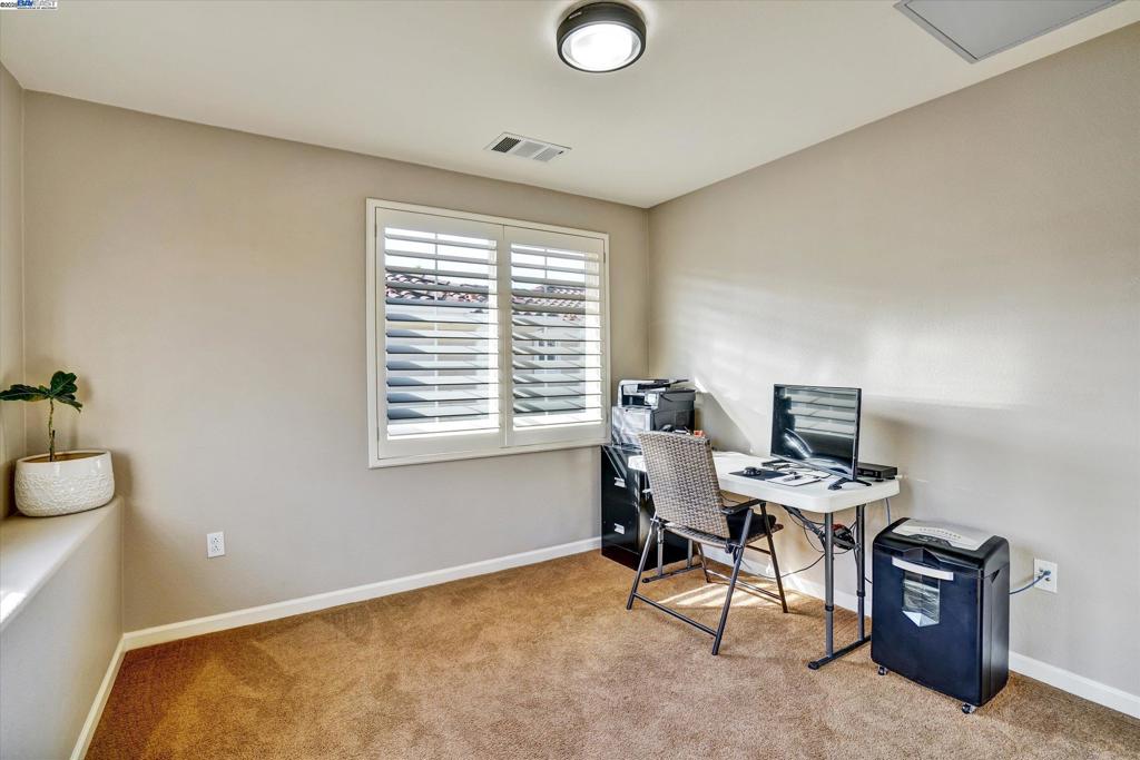 MONTAGE - Residential