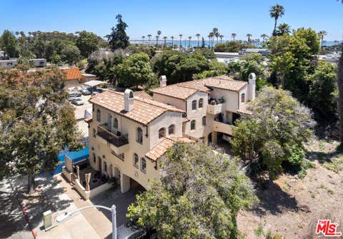 Tiny photo for 44 E Thompson Boulevard, Ventura, CA 93001 (MLS # 26850973)