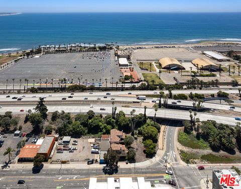 Tiny photo for 44 E Thompson Boulevard, Ventura, CA 93001 (MLS # 26850973)