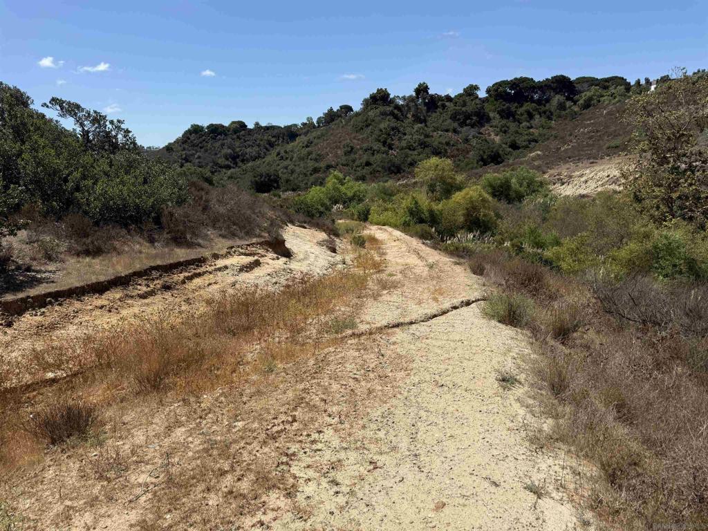 0 Mesa Rim Rd
