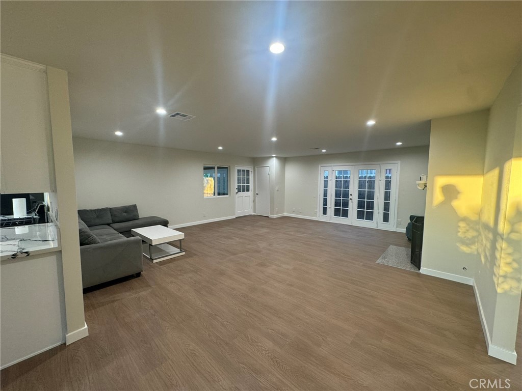Properties 4 7710 Wentworth Street