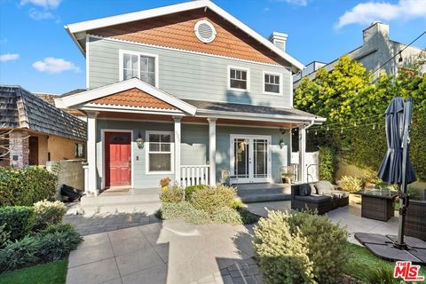 Photo of 925 Dickson Street, Marina Del Rey, CA 90292 (MLS # 26635497)