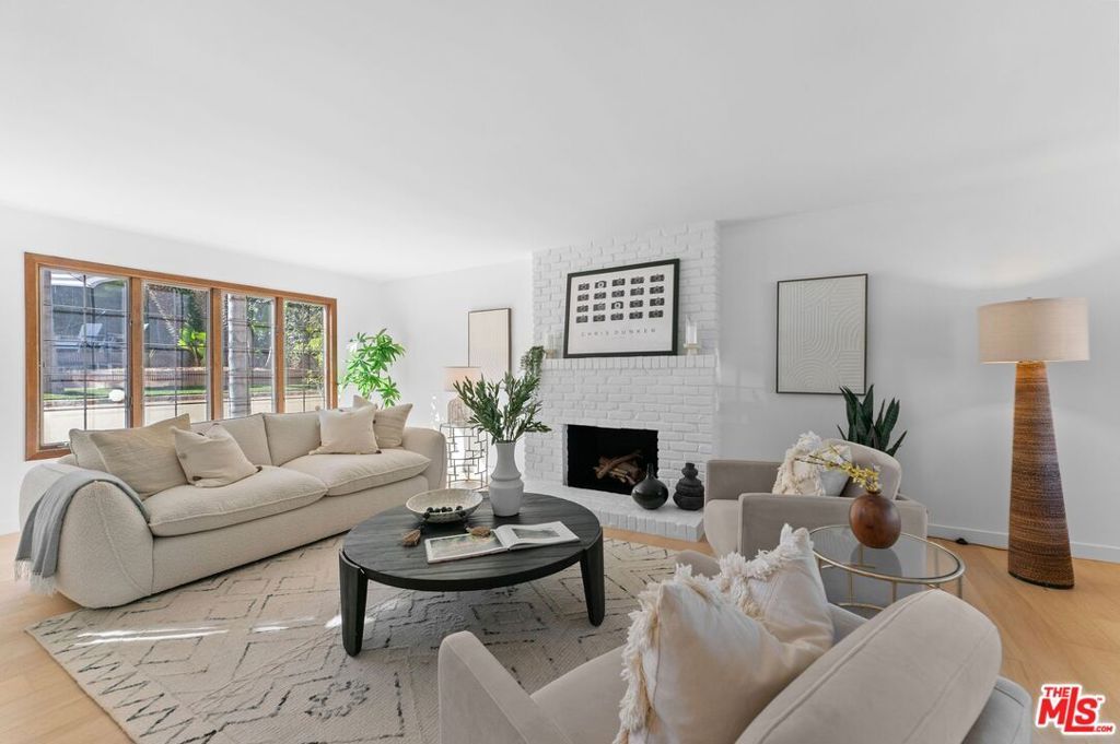 Photo of 2934 Glenn Avenue, Santa Monica, CA 90405 (MLS # 26647927)