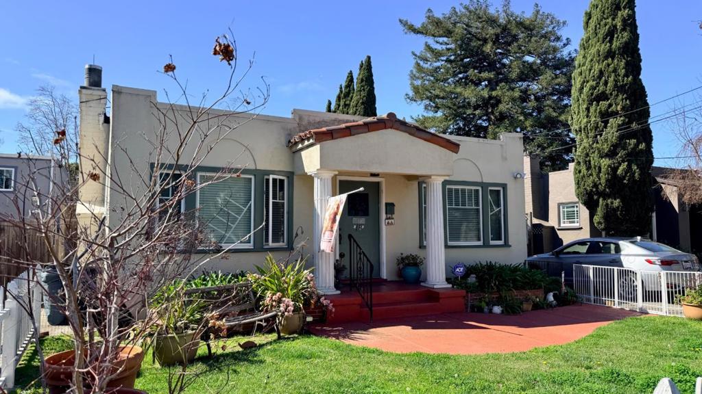Undisclosed Address #ML82040474, Burlingame CA 94010