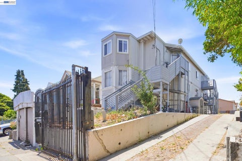 Photo of 2223 E 23Rd St, Oakland, CA 94606 (MLS # 41141385)