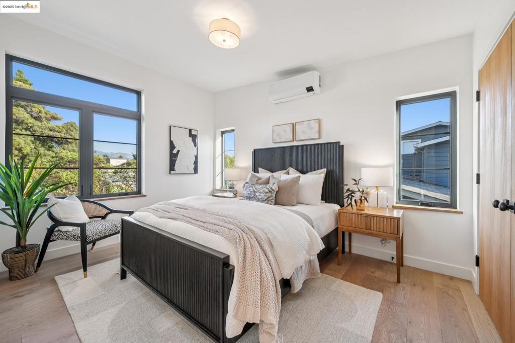 CENTRAL BERKELEY - Residential