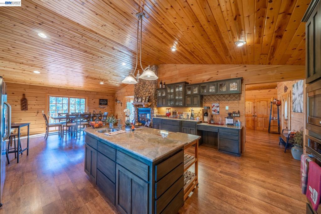 6775 Trailhead Ct