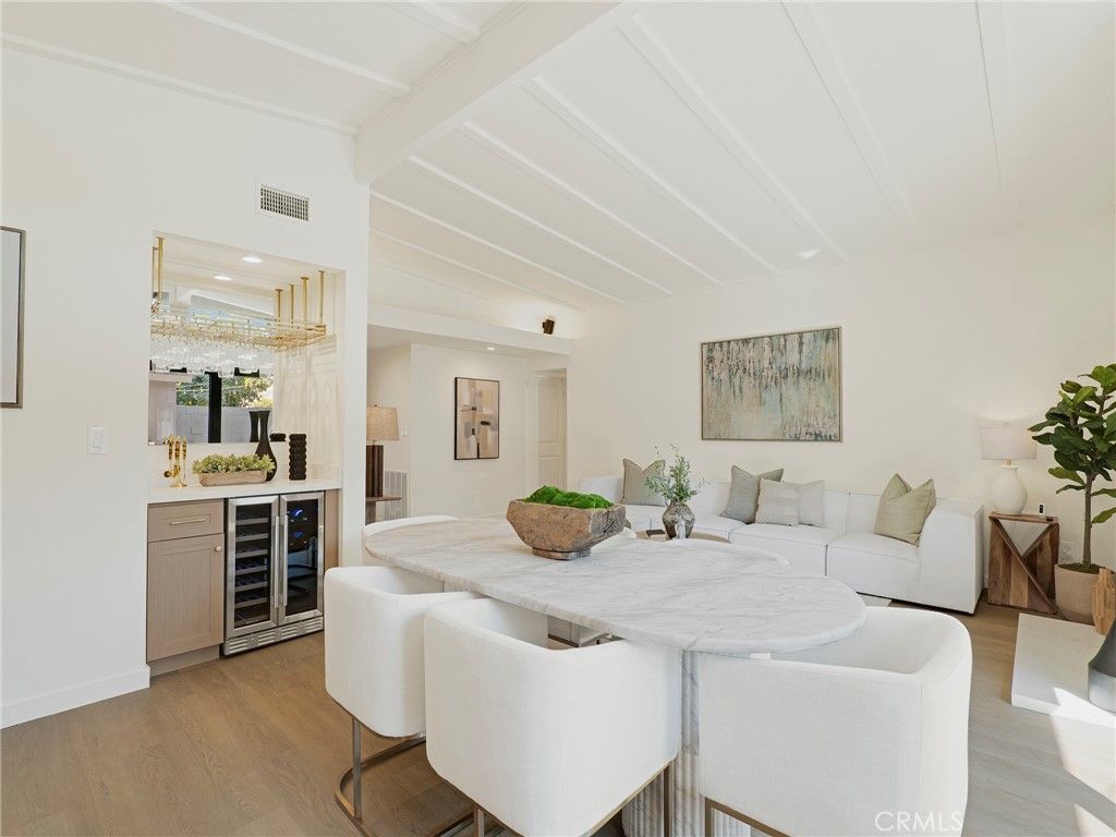 Photo of 17156 Bullock St, Encino, CA 91316 (MLS # SR26061186)