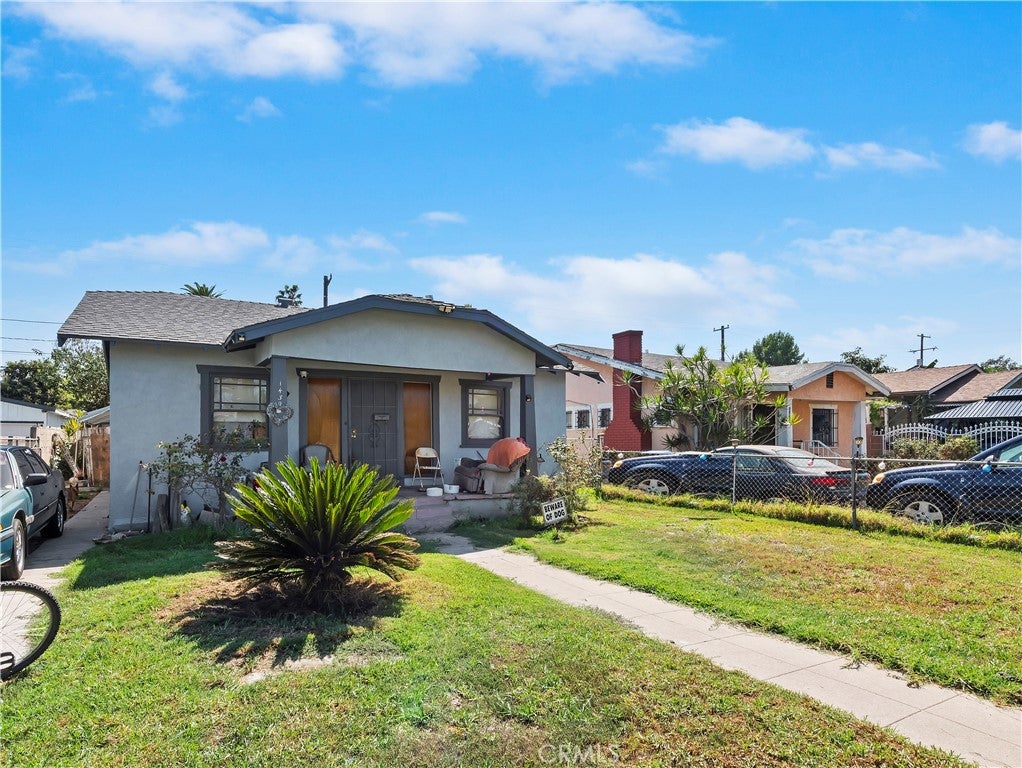 1438 W 70th ST, Los Angeles CA 90047
