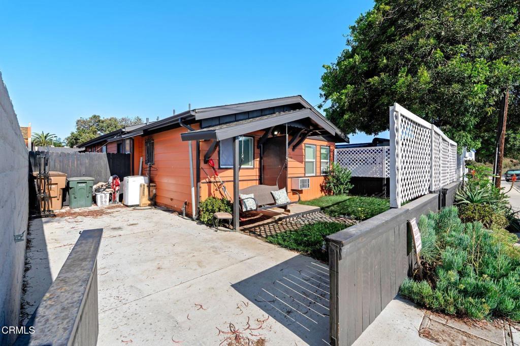 2422 Alameda Avenue