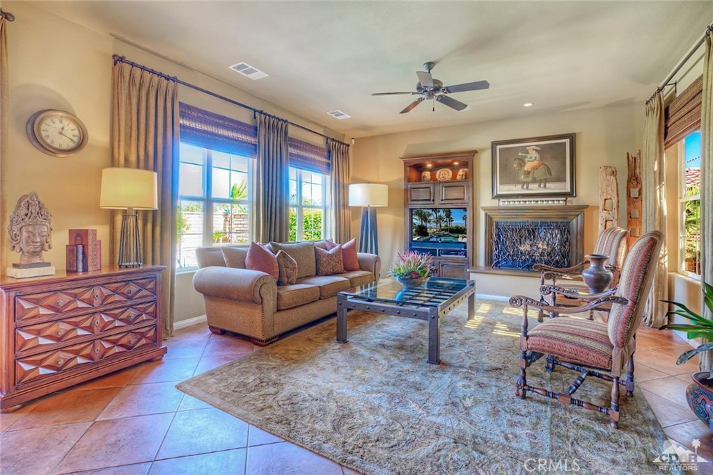 Santo Tomas - Residential