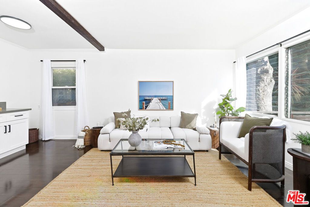 Photo of 841 Oxford Avenue, Marina Del Rey, CA 90292 (MLS # 25608325)