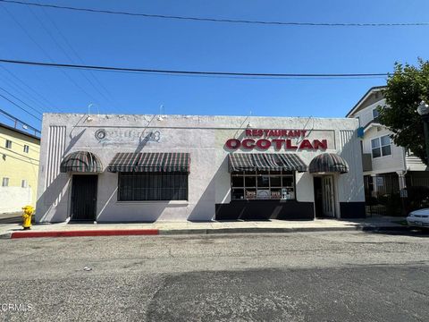 Photo of 127 131 E 6th Street, Oxnard, CA 93030 (MLS # V1-31503)